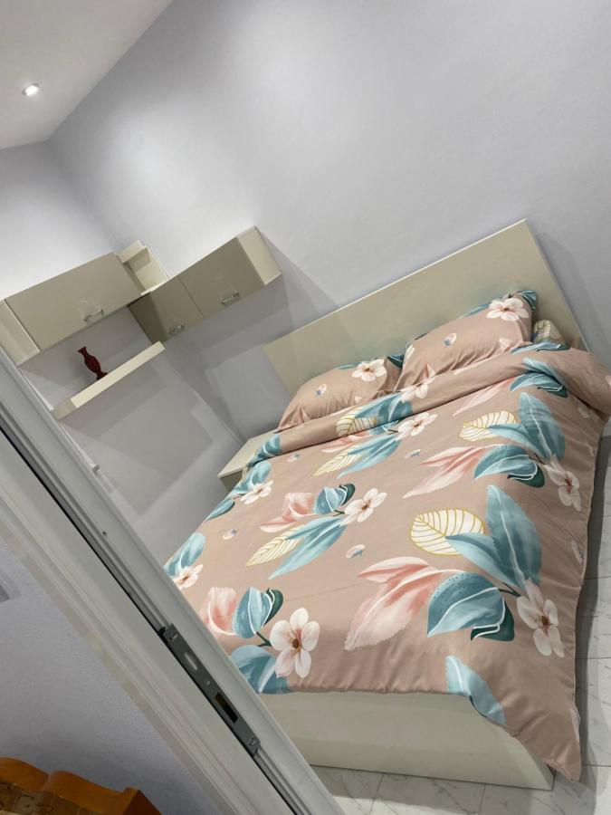 E&B Cosy Apartment Tirana Eksteriør billede