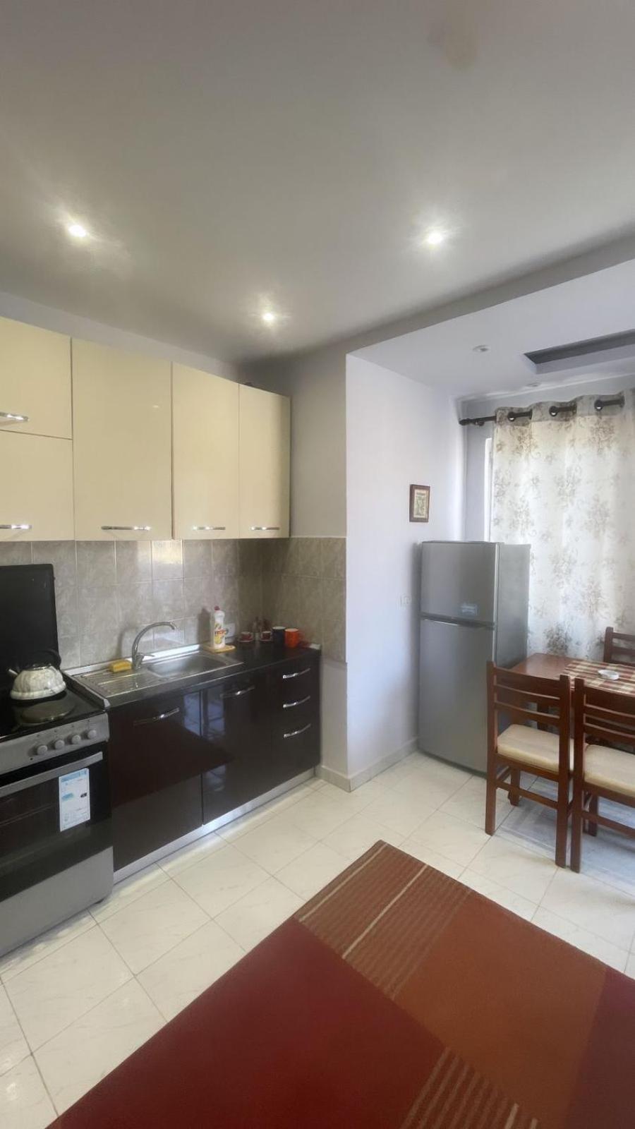 E&B Cosy Apartment Tirana Eksteriør billede