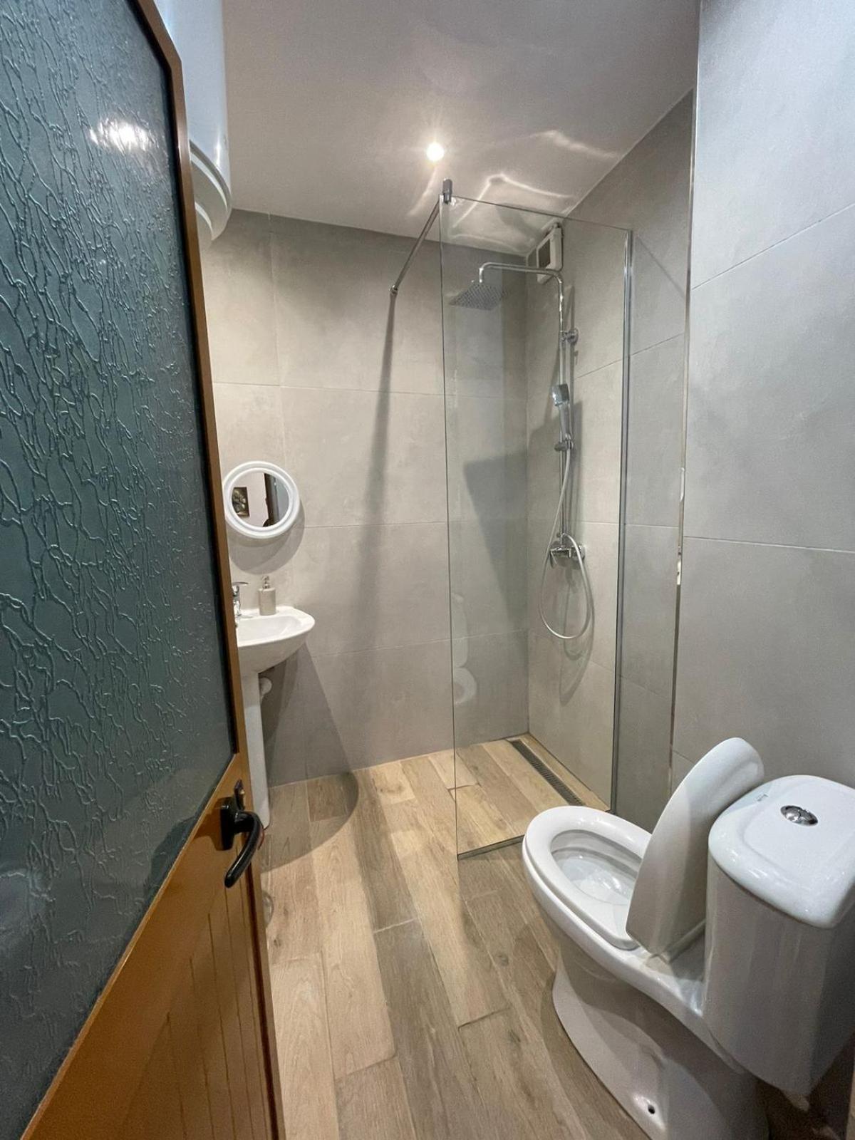 E&B Cosy Apartment Tirana Eksteriør billede